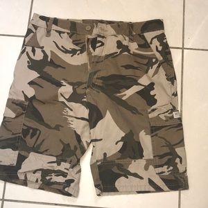 Camo 32